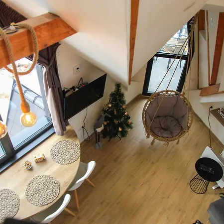 Diamond Sky Apartment *